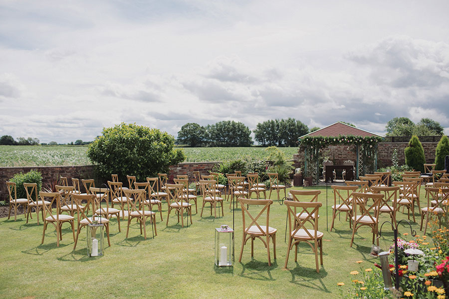 Alternative Yorkshire wedding venue | Deighton Lodge wedding | York wedding photographer | Natural wedding photography York Yorkshire | Garden wedding venue Yorkshire