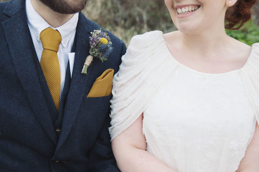 Robin Hoods Bay seaside wedding | Scarborough English seaside | Bride & groom shoot | Natural wedding photography | Vintage bride look