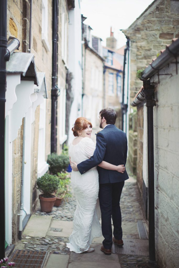 Robin Hoods Bay seaside wedding | Scarborough English seaside | Bride & groom shoot | Natural wedding photography | Vintage bride look