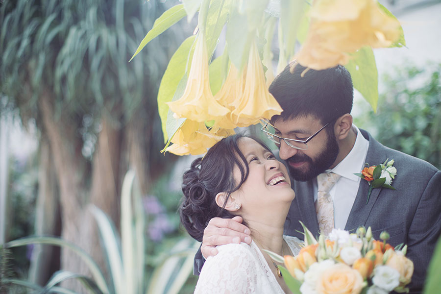 Sasha Lee Photography | Sheffield Botanical Garden couple wedding photoshoot