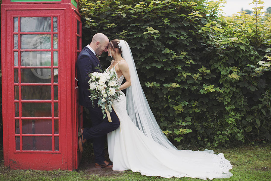 The White Hart Inn wedding | Derbyshire countryside wedding venue | Natural wedding photography Derbyshire