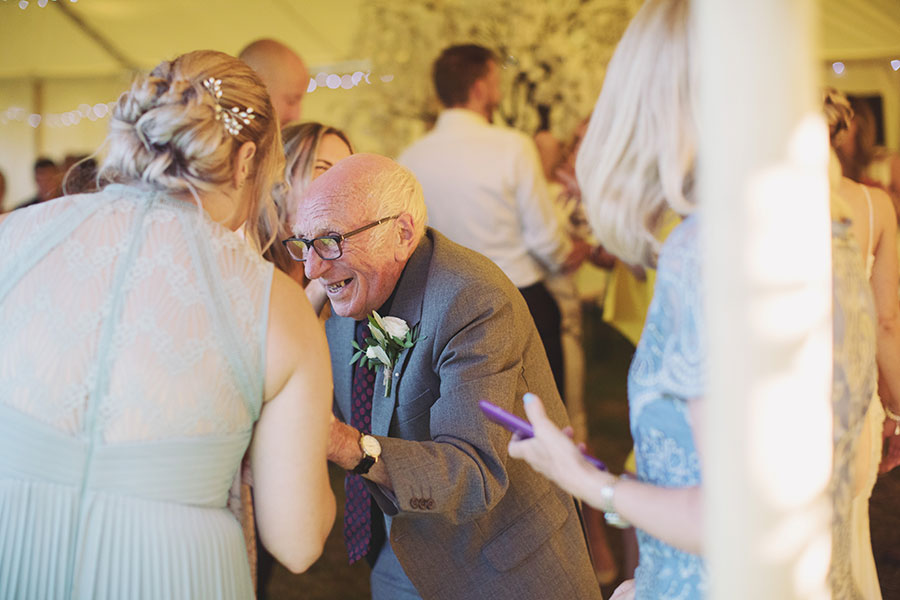 The White Hart Inn wedding | Derbyshire countryside wedding venue | Natural wedding photography Derbyshire