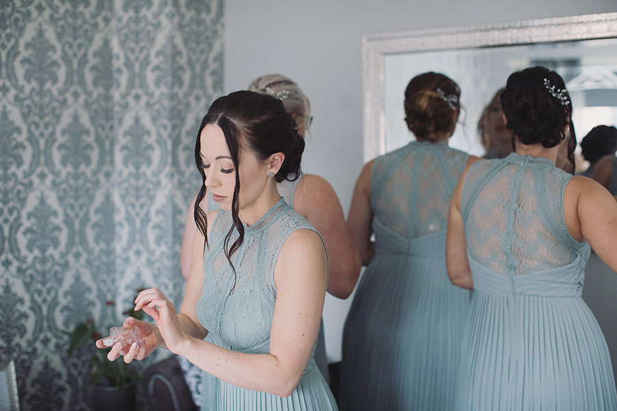 Wedding bridal prep | Derbyshire countryside wedding venue | Natural wedding photography Derbyshire