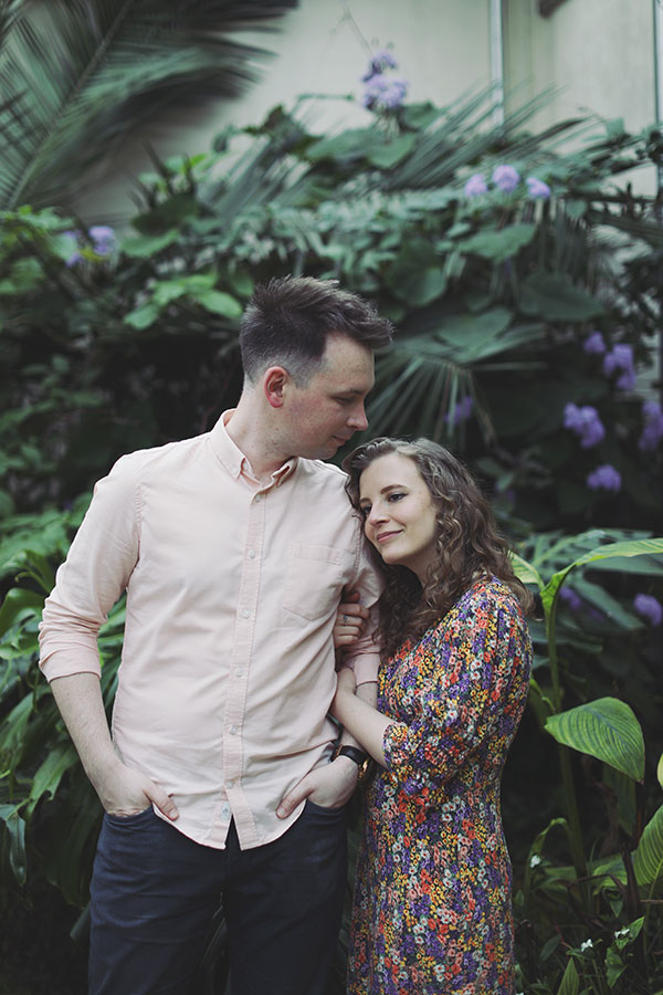 Sheffield Botanical Gardens engagement couple photoshoot in spring