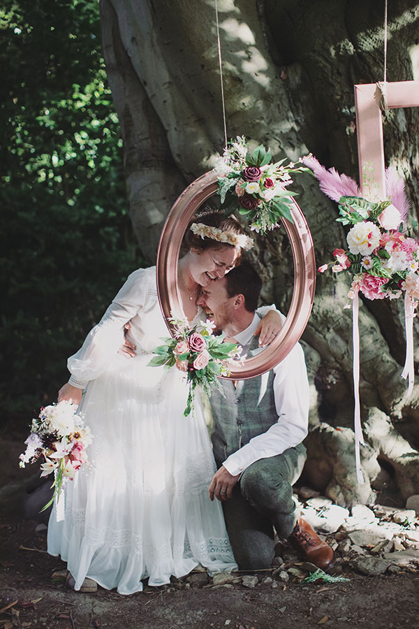 Natural Sheffield Wedding Photography | Sheffield back garden wedding