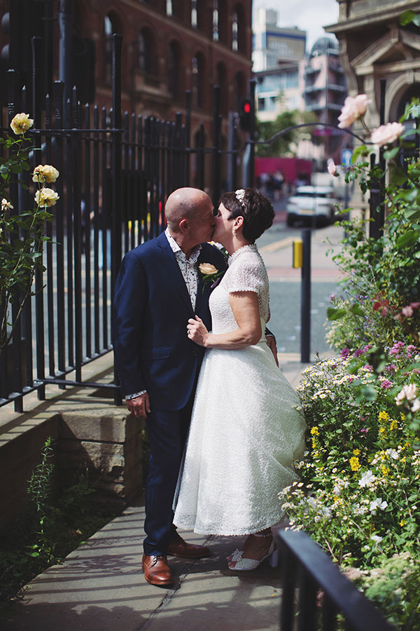 Lisa & Dean ♡ Leeds Civic Hall Wedding 37 Leeds city centre wedding photography elopement photos