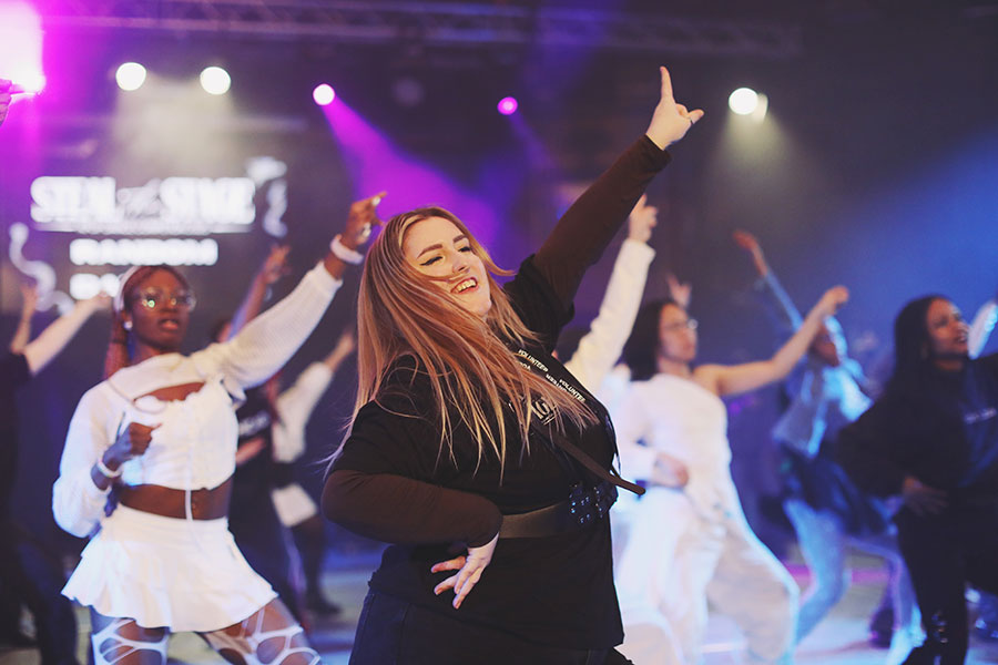 UK Kpop Dance Competition ♡ Steal The Stage 2025 28 Girl group dance team hitting a synchronised formation during competition at the University of Sheffield.