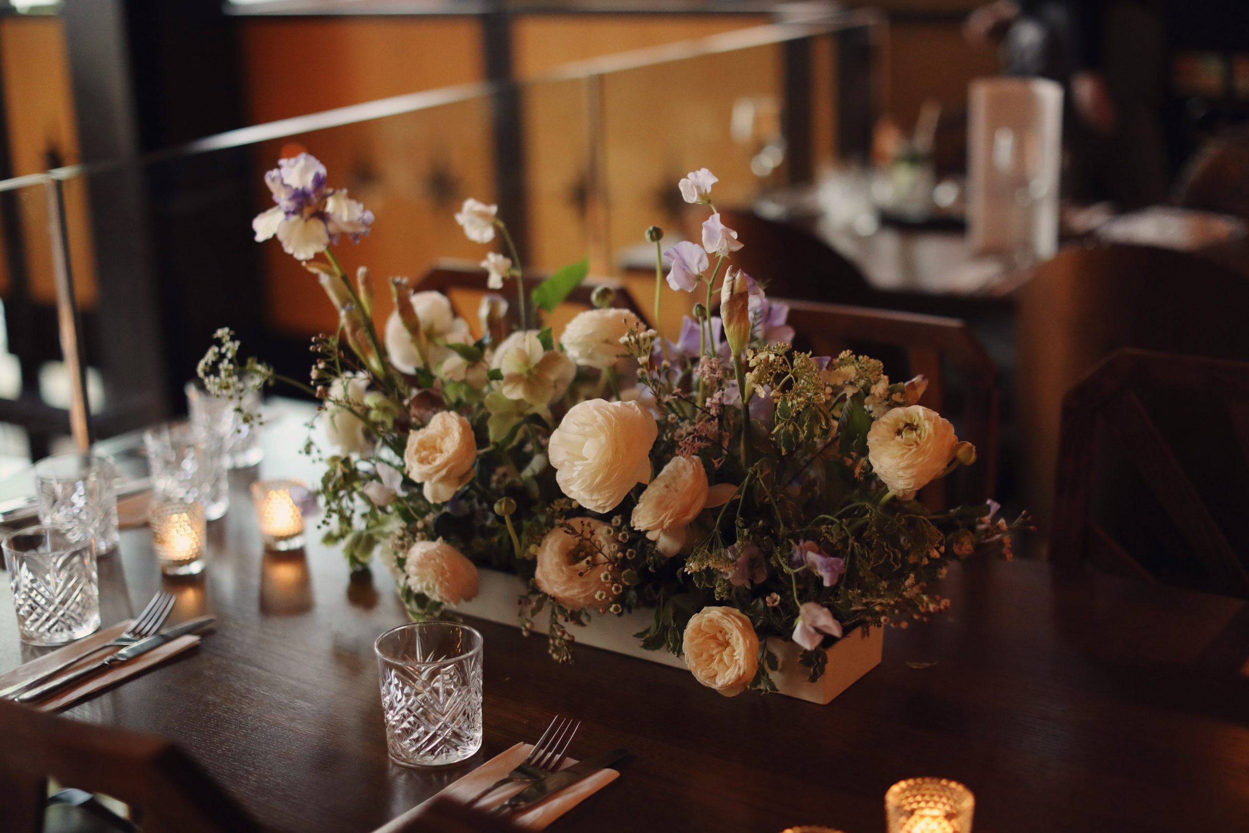 1920s-inspired wedding styling with elegant vintage details.