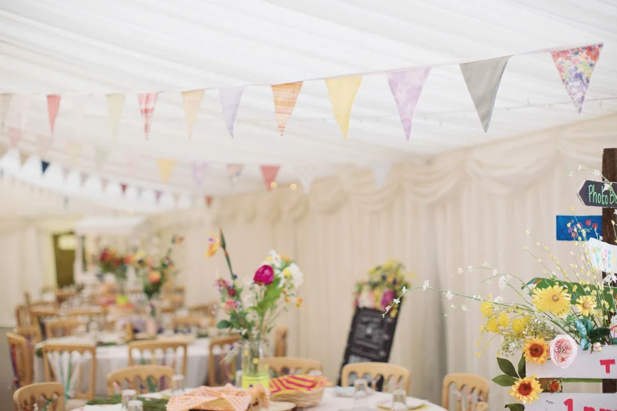 3 Stunning Wedding Colour Palettes to Transform Your Venue ♡ 11 paletteless wedding idea