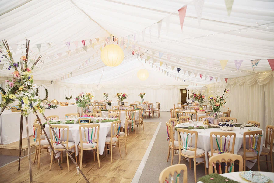 3 Stunning Wedding Colour Palettes to Transform Your Venue ♡ 10 wedding with no theme
